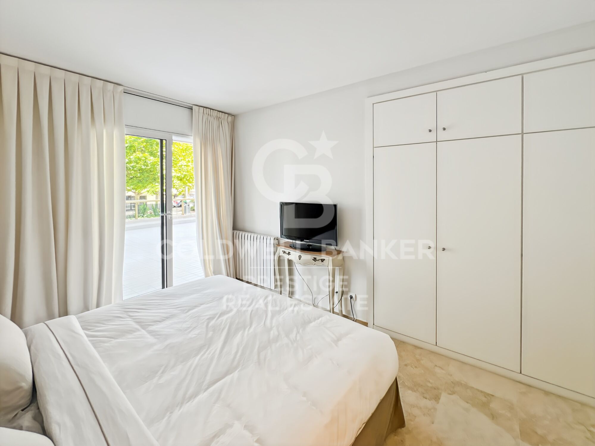 Appartement rénové avec terrasse et parking à El Vinyet, Sitges