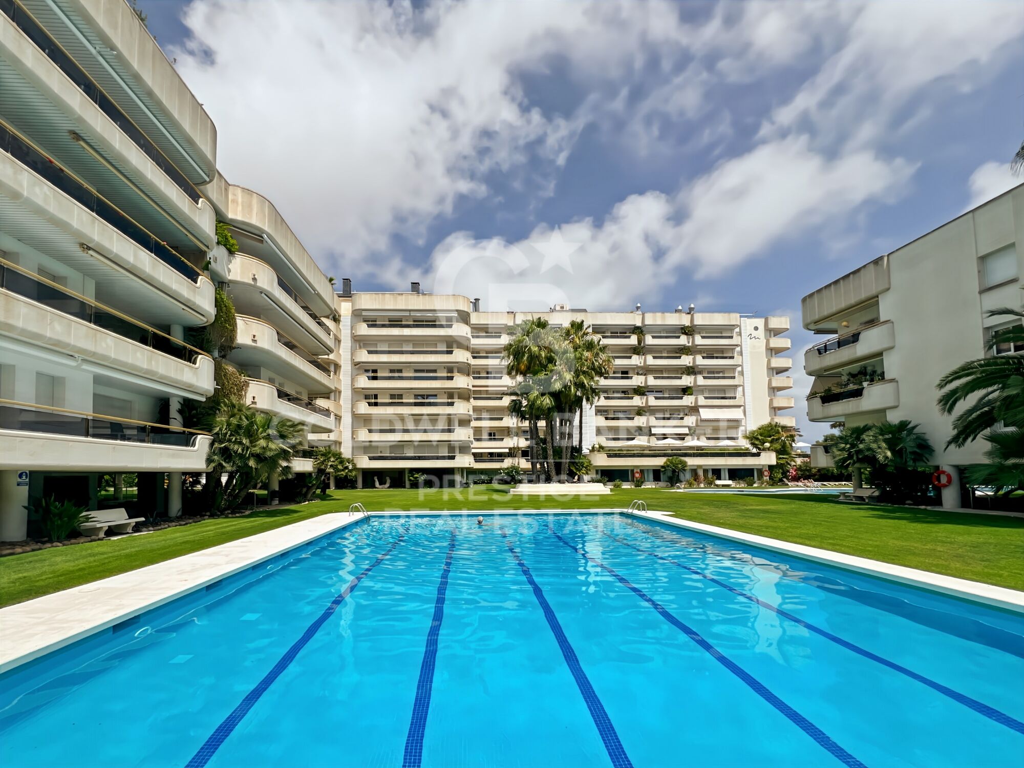 Appartement rénové avec terrasse et parking à El Vinyet, Sitges