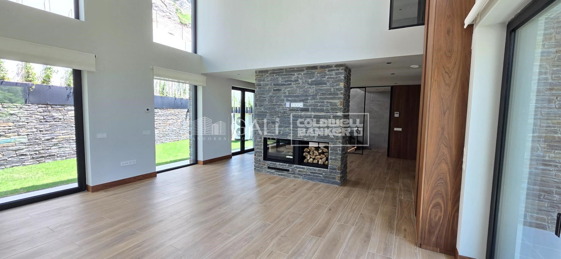 Town House 4 Bedrooms Sale La Massana