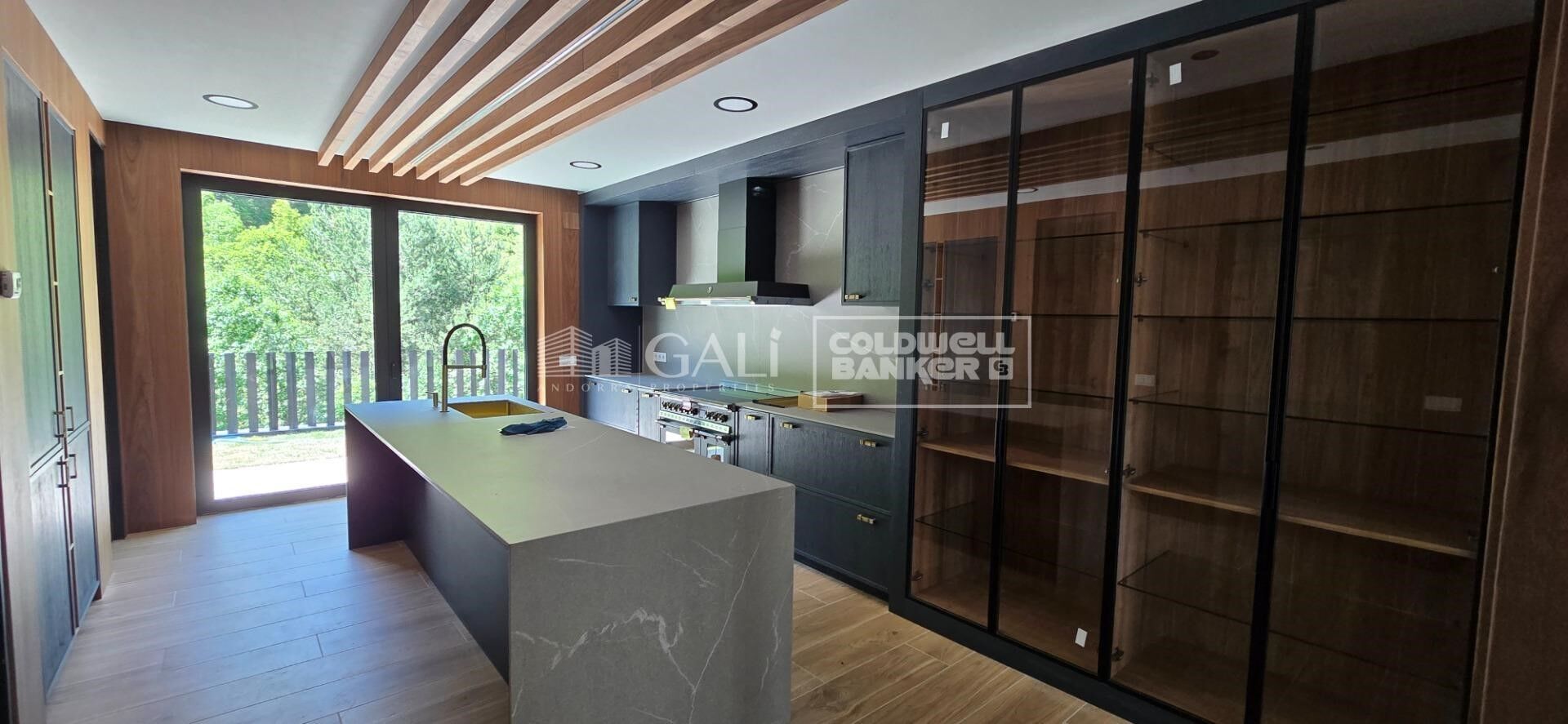 Town House 4 Bedrooms Sale La Massana