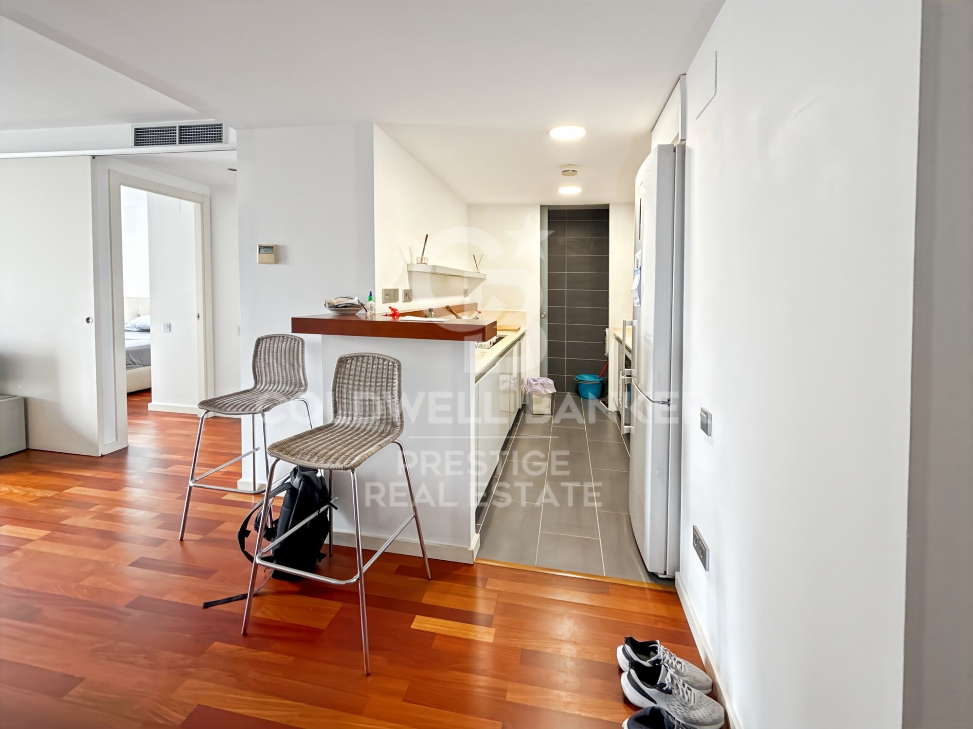 Renovated and Bright Flat for Sale in Barceloneta