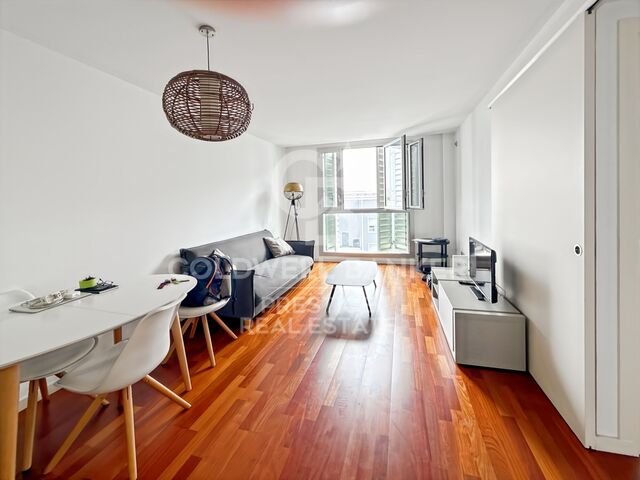 Renovierte und helle Wohnung zum Verkauf in der Barceloneta