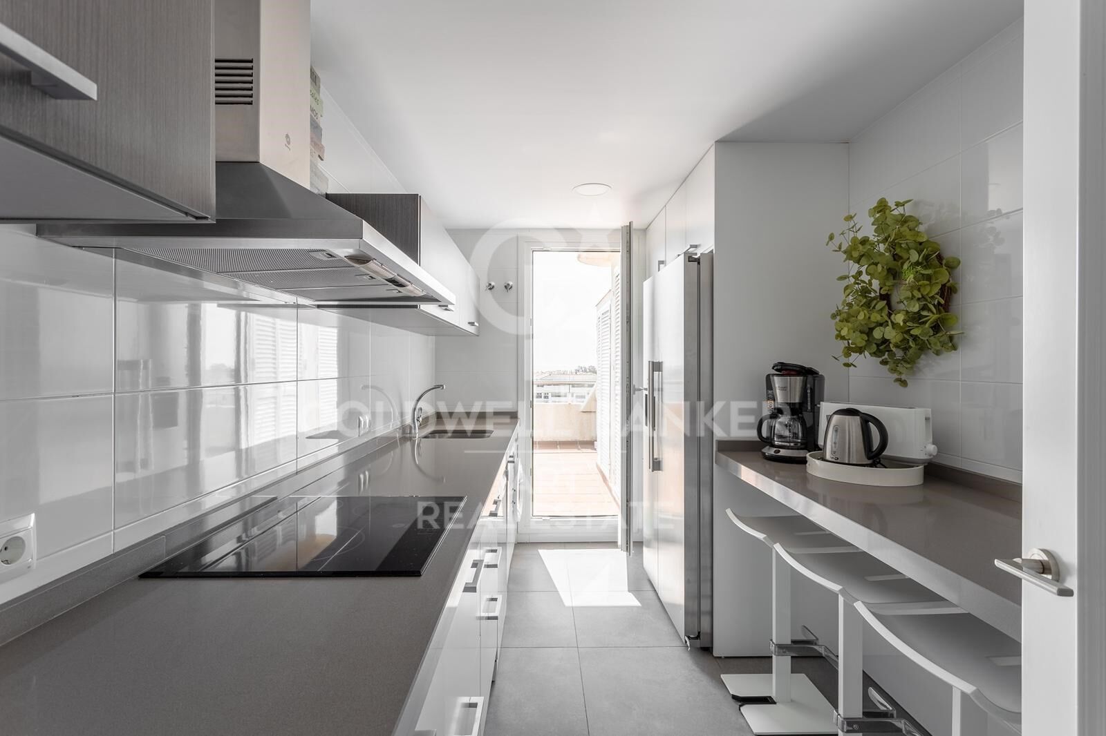 Rare designer penthouse with panoramic sea views in Puerto Banús, Marbella