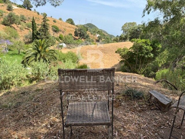 Charming finca with panoramic views in tranquil Casares