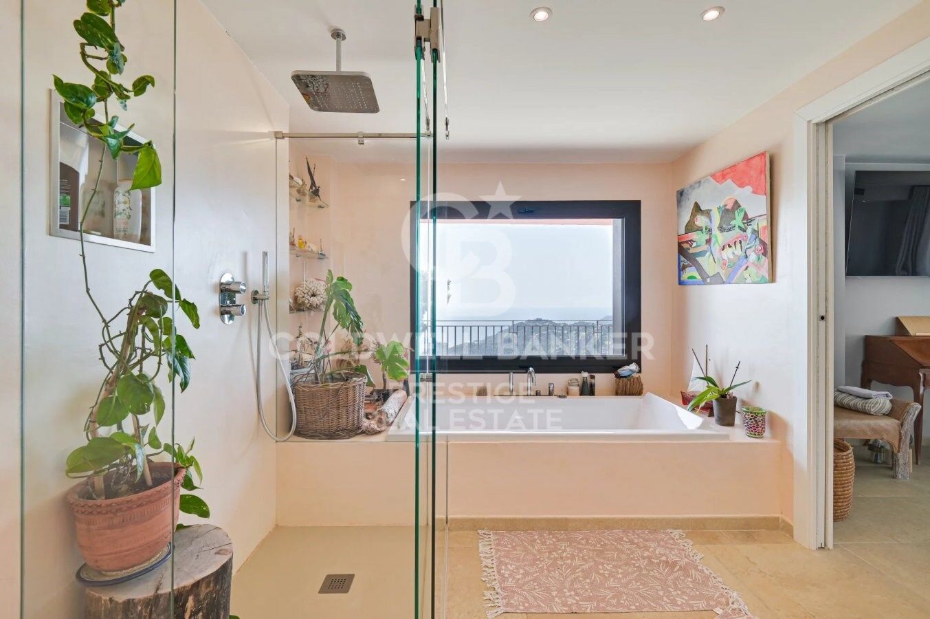 Luxury villa with panoramic sea views in Aiguablava