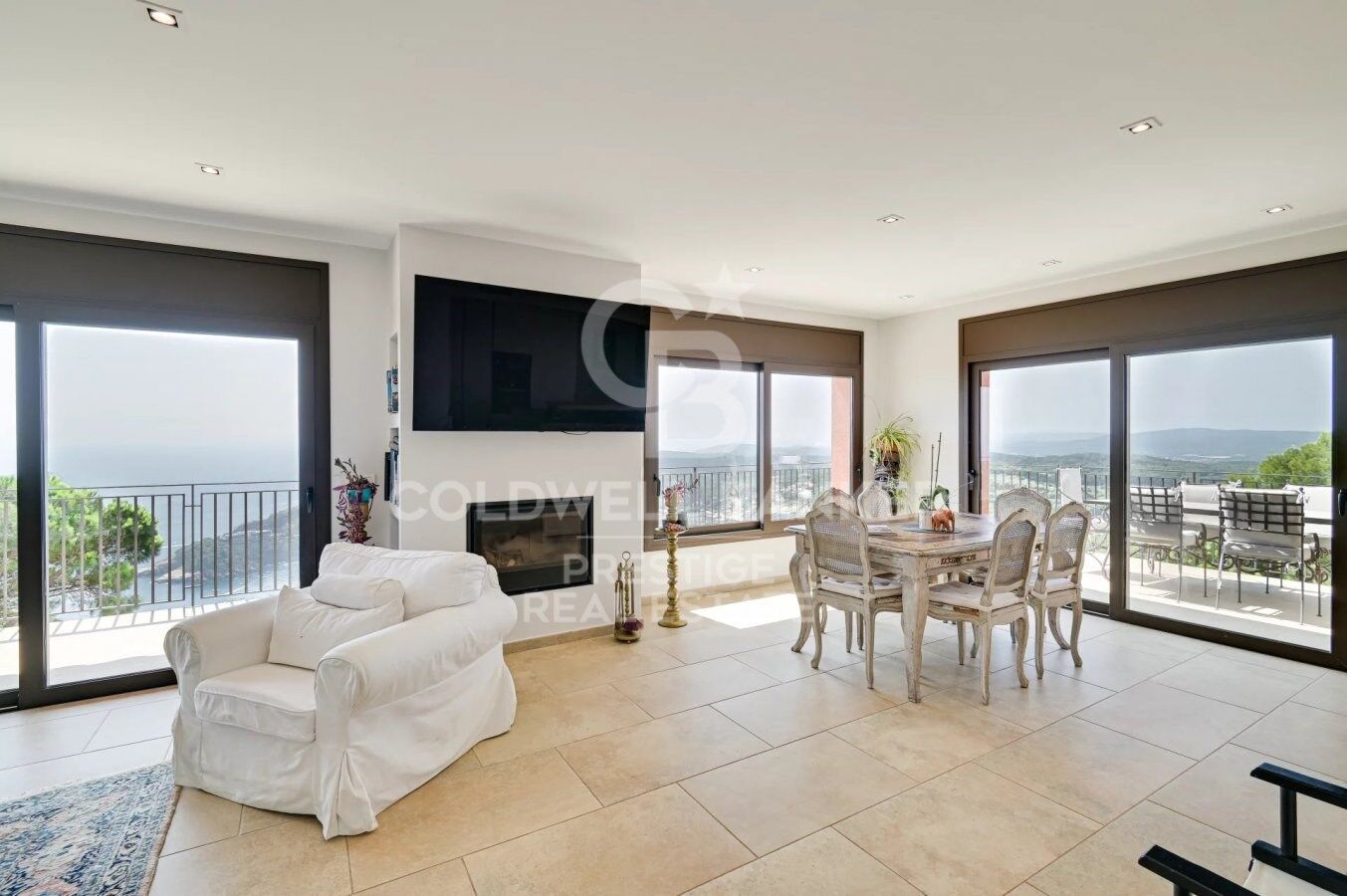 Luxury villa with panoramic sea views in Aiguablava