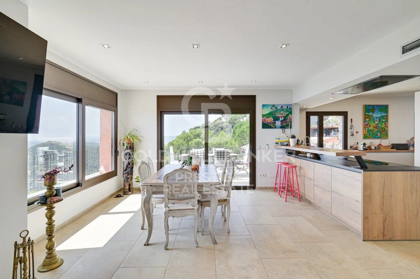 Luxury villa with panoramic sea views in Aiguablava