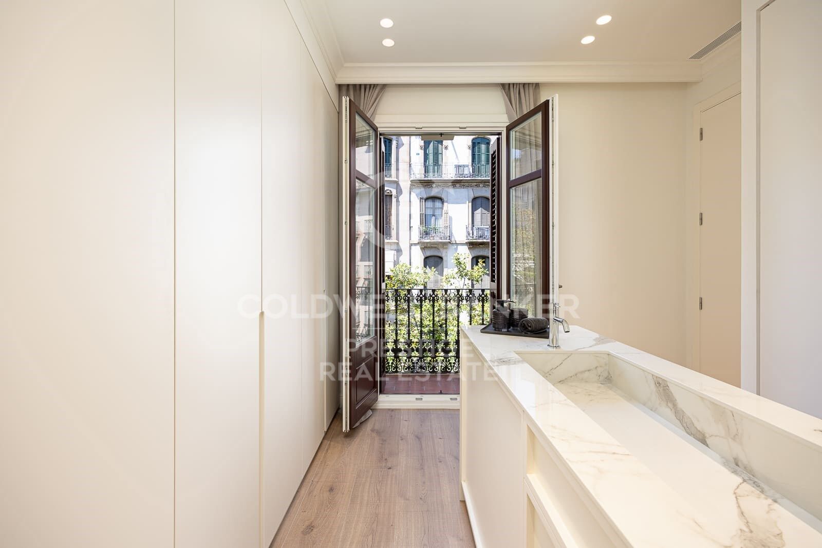 Renovated apartment in the Golden Square, Eixample Derecho