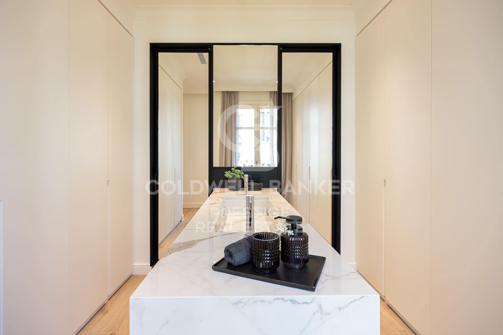 Renovated apartment in the Golden Square, Eixample Derecho