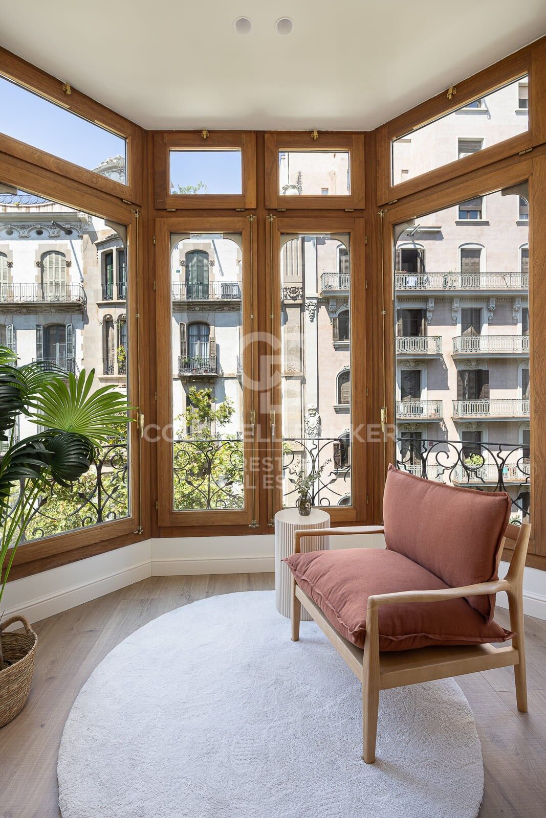 Renovated apartment in the Golden Square, Eixample Derecho