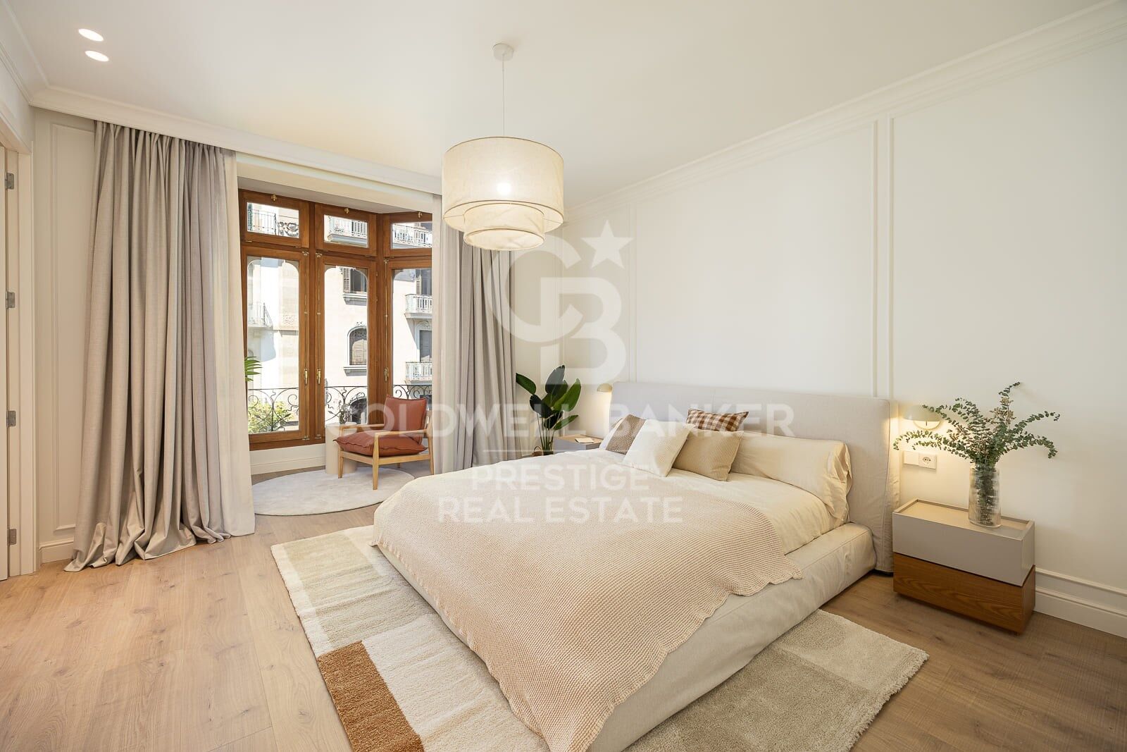 Renovated apartment in the Golden Square, Eixample Derecho