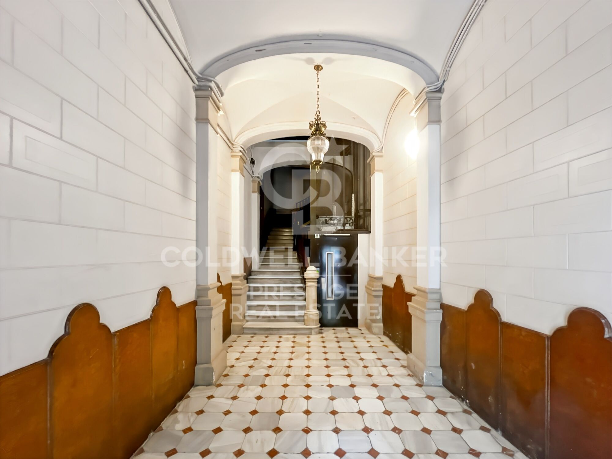 Piso reformado en el Cuadrado de Oro Eixample Derecho