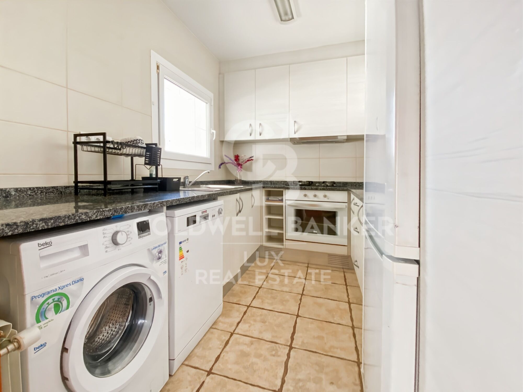 Maison avec piscine, garage et licence touristique près de la mer