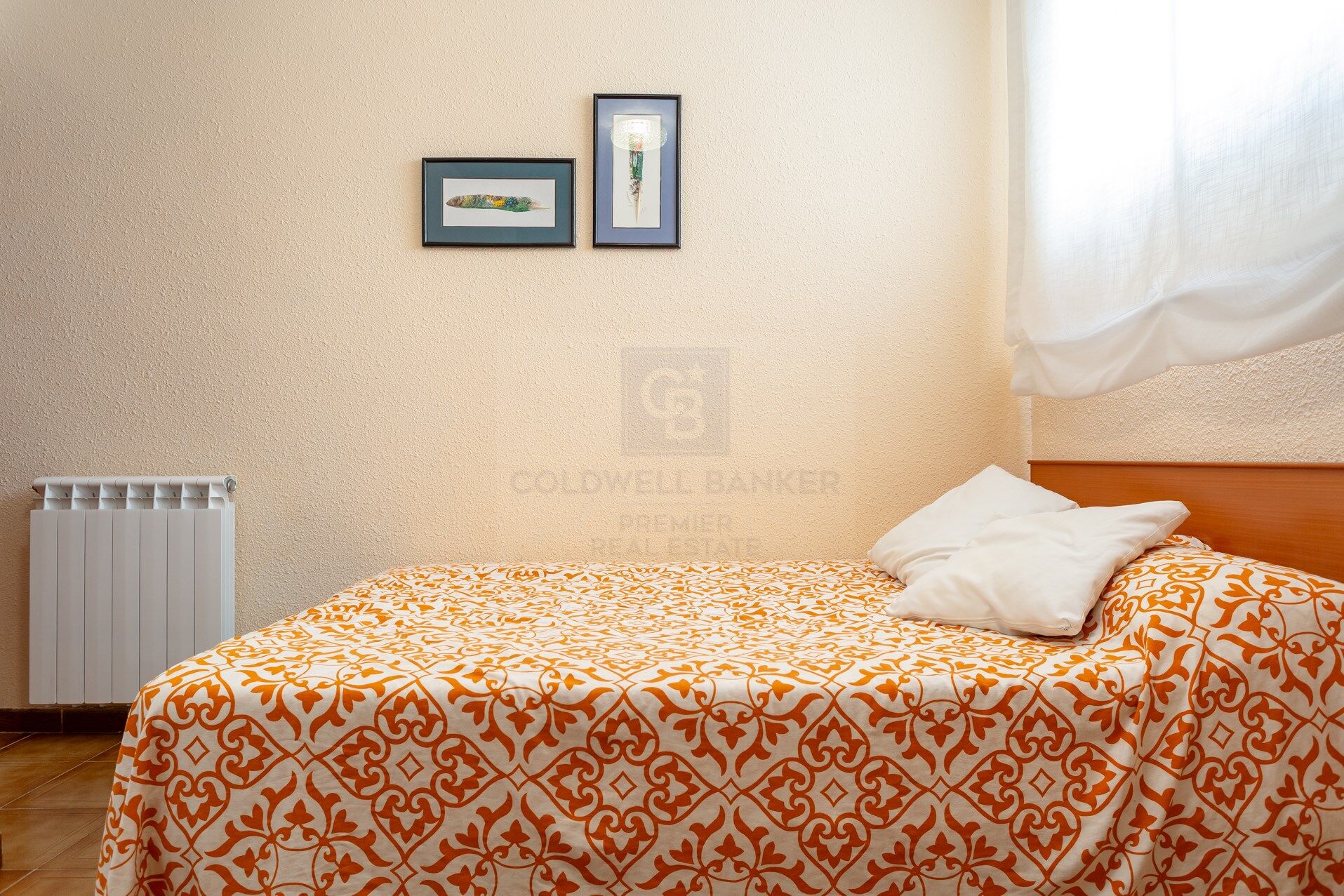 Frontline apartment with terrace in Vilafortuny