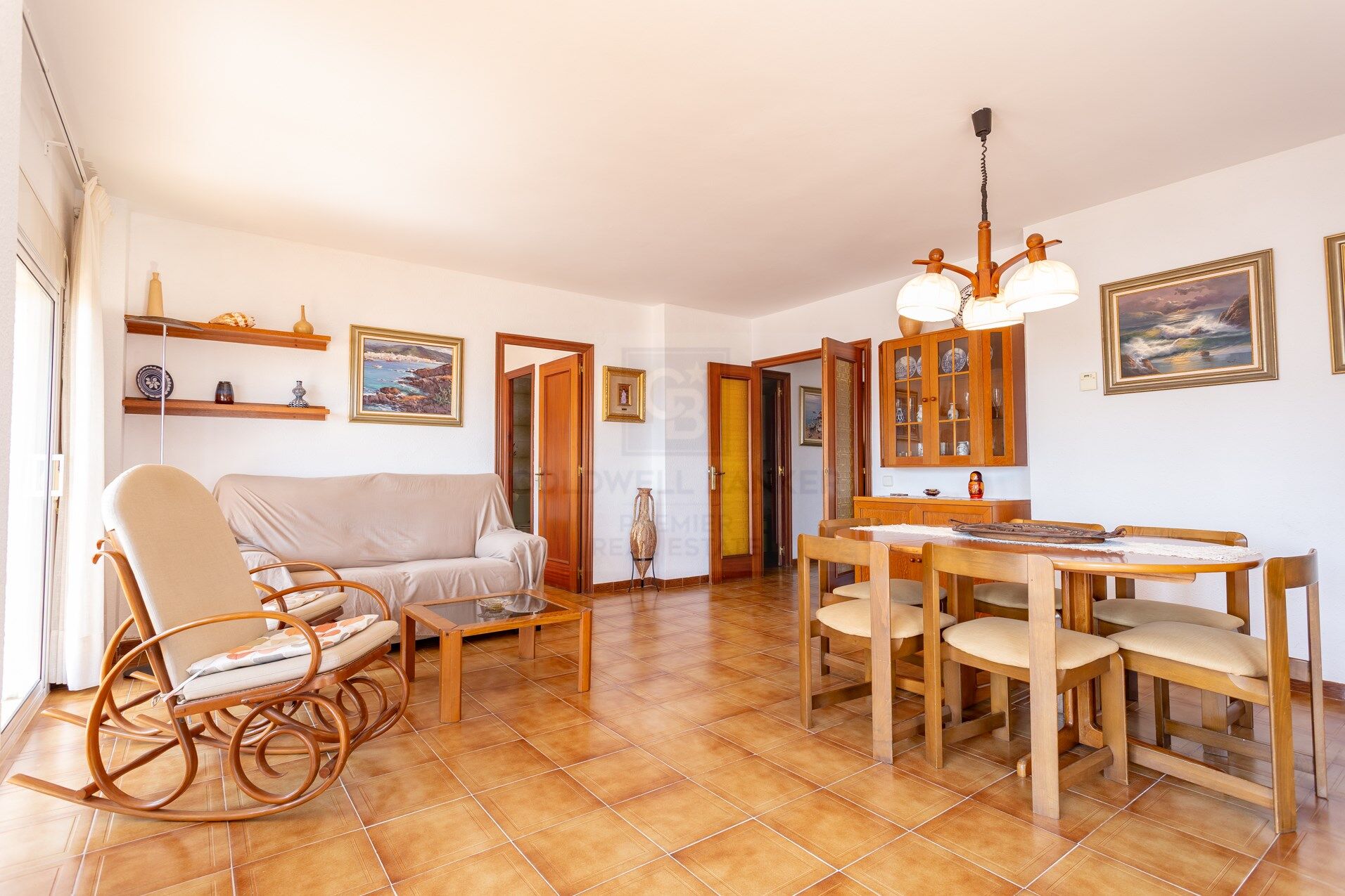 Frontline apartment with terrace in Vilafortuny