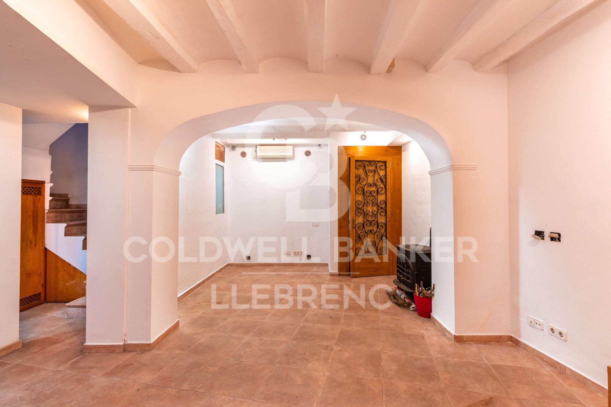 Charming Duplex to Update in the Heart of Vallvidrera