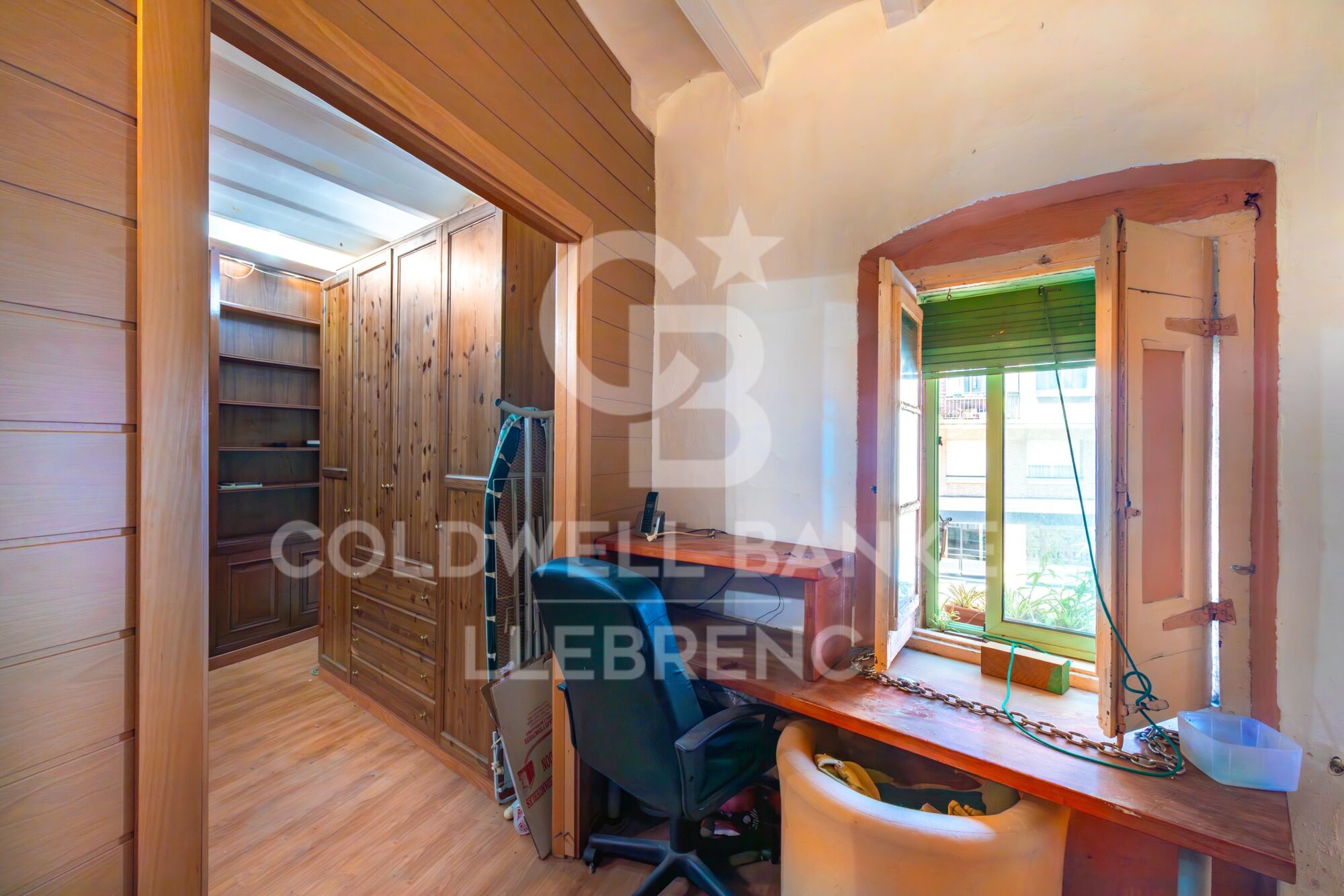 Charming Duplex to Update in the Heart of Vallvidrera