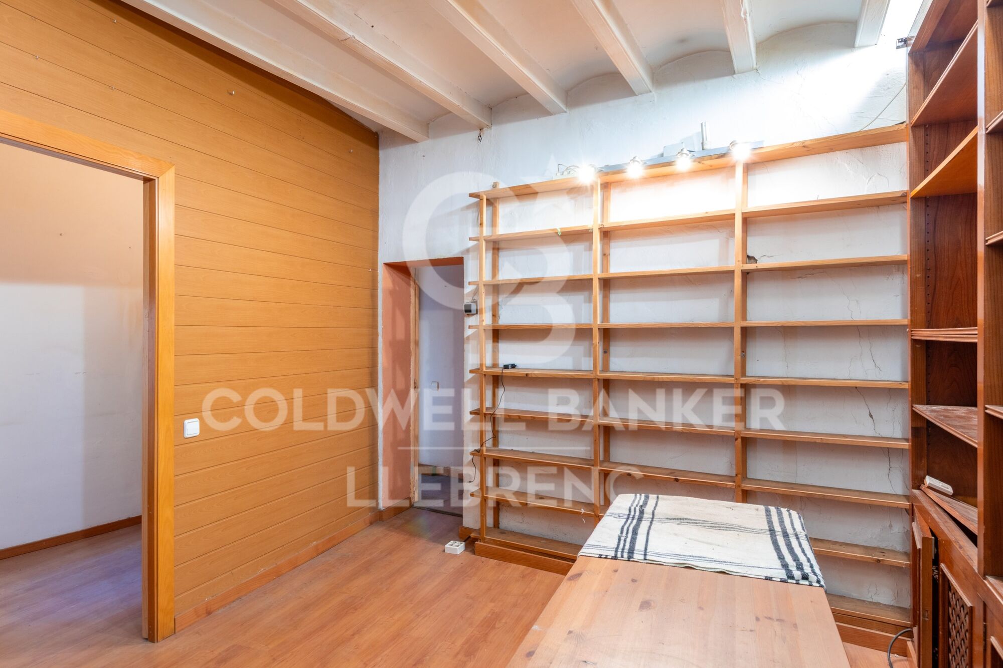 Charming Duplex to Update in the Heart of Vallvidrera