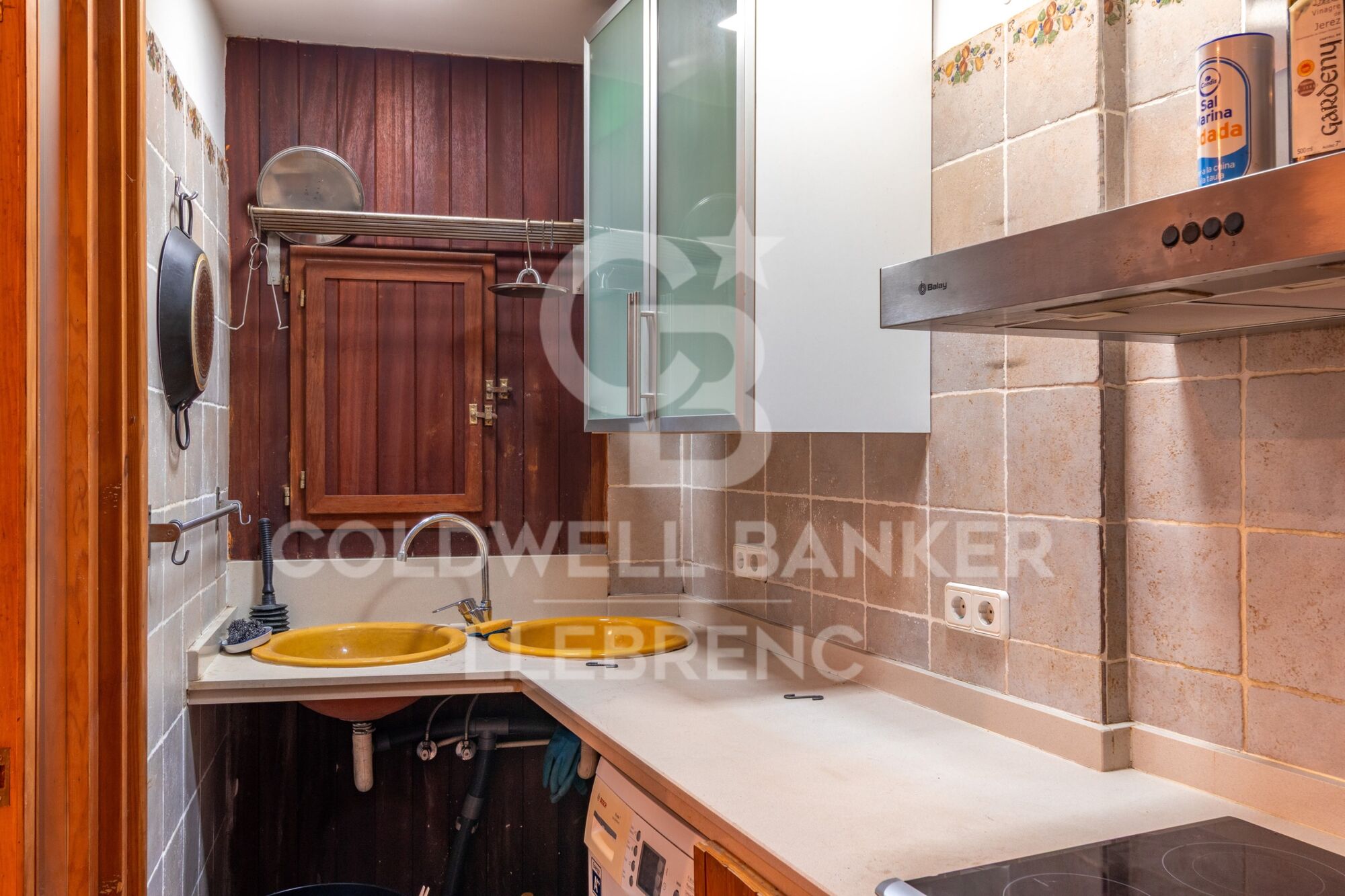Charming Duplex to Update in the Heart of Vallvidrera