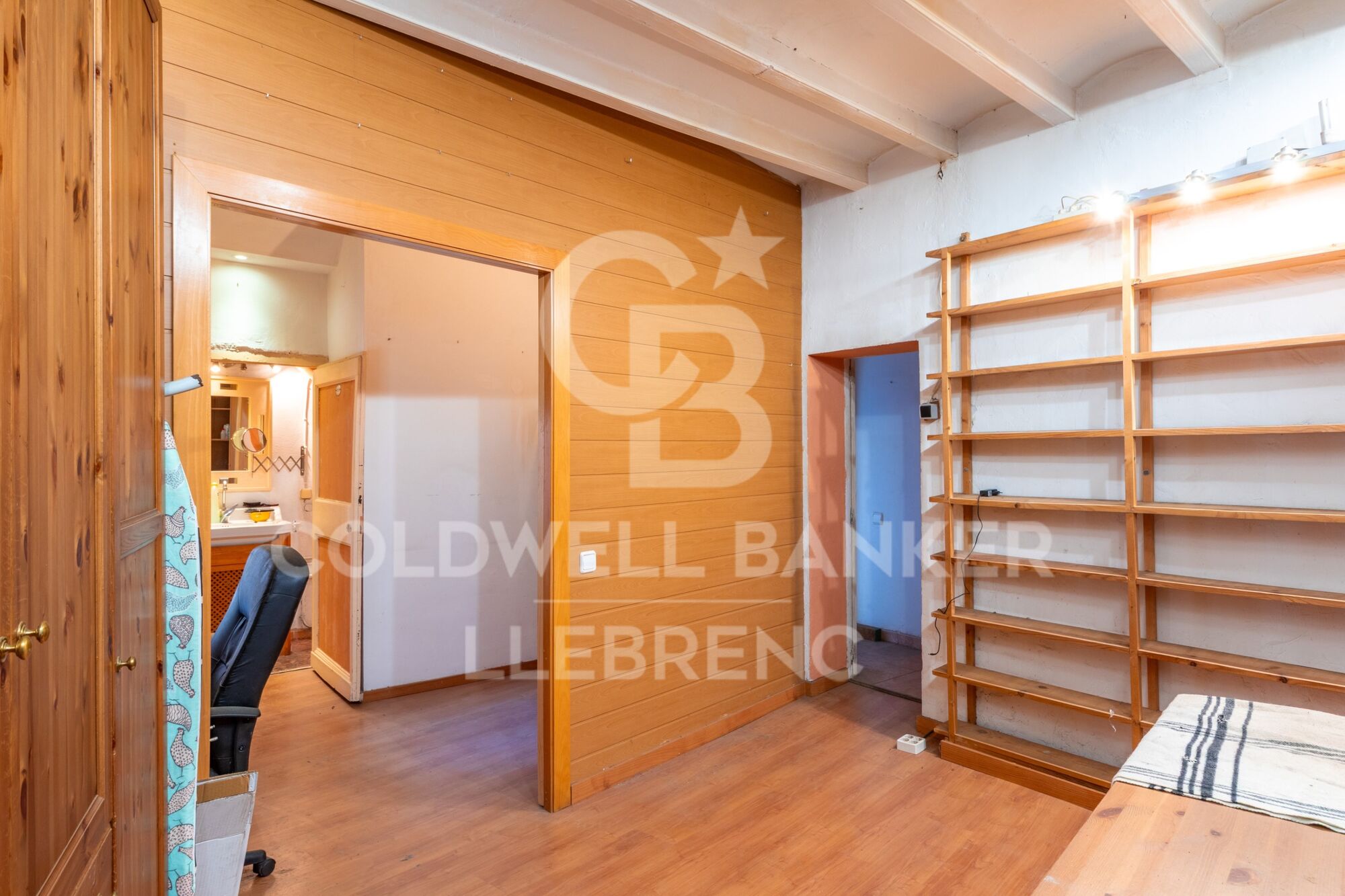 Charming Duplex to Update in the Heart of Vallvidrera