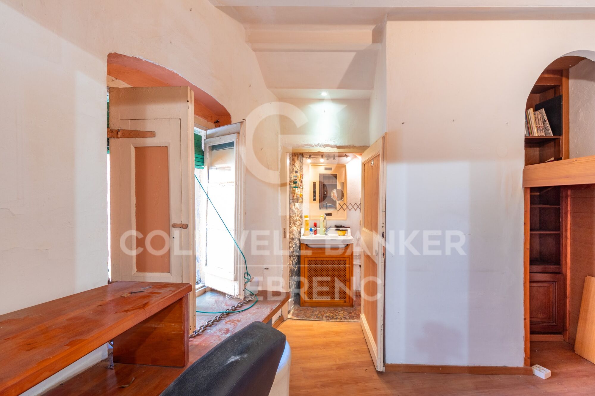 Charming Duplex to Update in the Heart of Vallvidrera