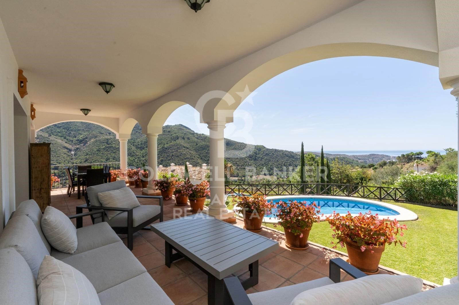 Wunderschöne freistehende Villa mit Panoramablick auf Meer und Berge, Monte Mayor, Benahavís