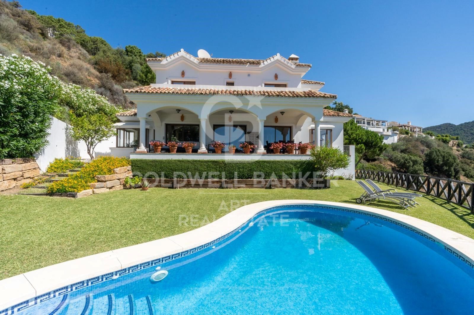 Wunderschöne freistehende Villa mit Panoramablick auf Meer und Berge, Monte Mayor, Benahavís
