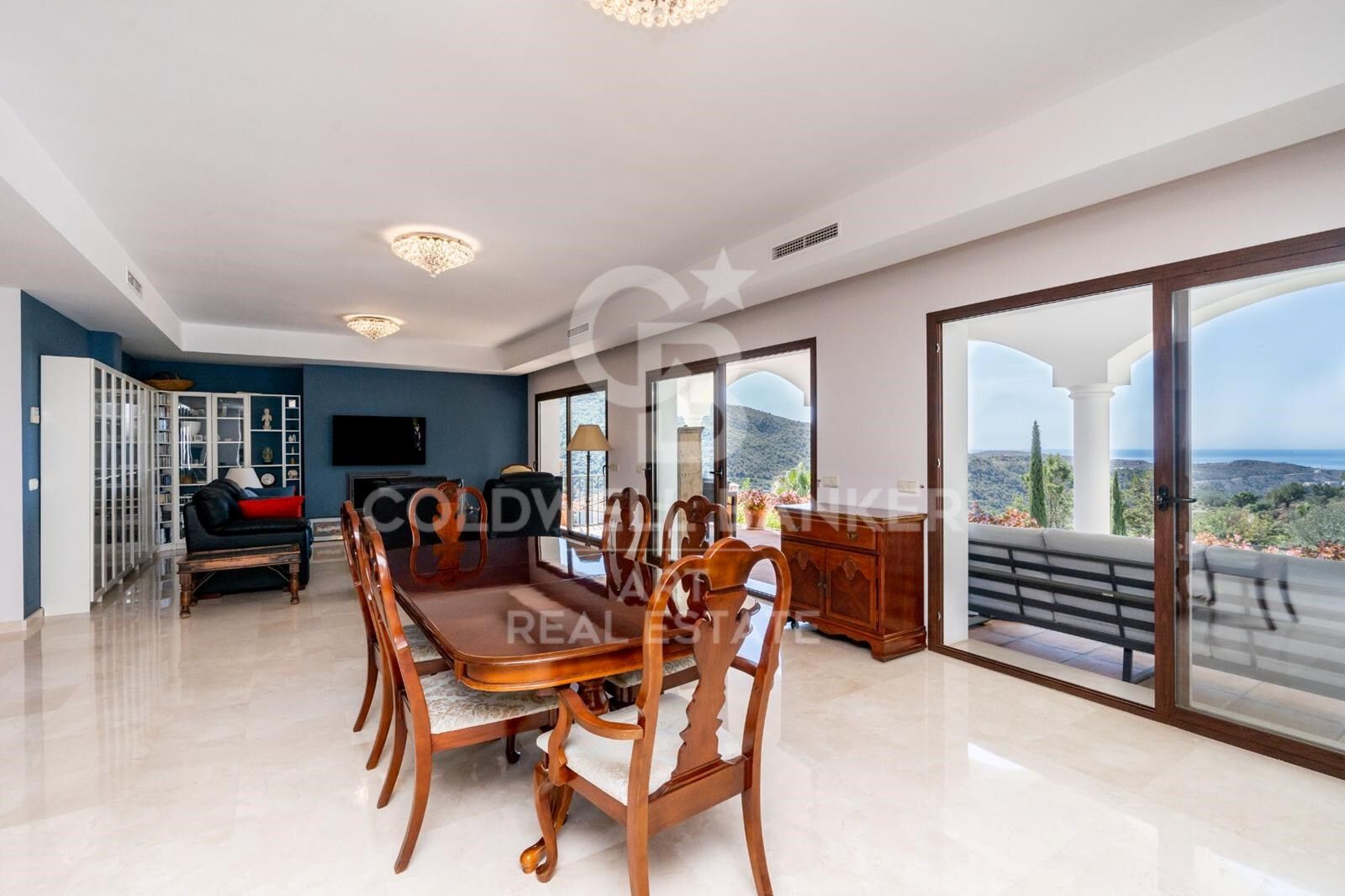 Wunderschöne freistehende Villa mit Panoramablick auf Meer und Berge, Monte Mayor, Benahavís