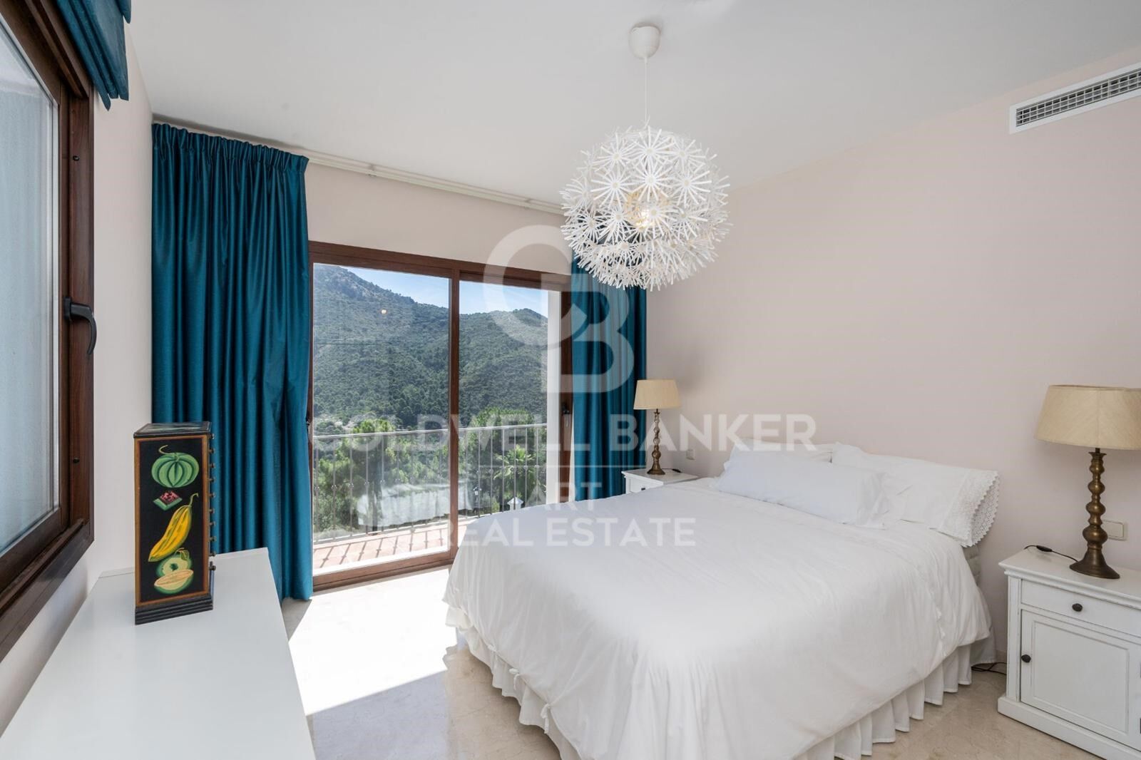 Wunderschöne freistehende Villa mit Panoramablick auf Meer und Berge, Monte Mayor, Benahavís