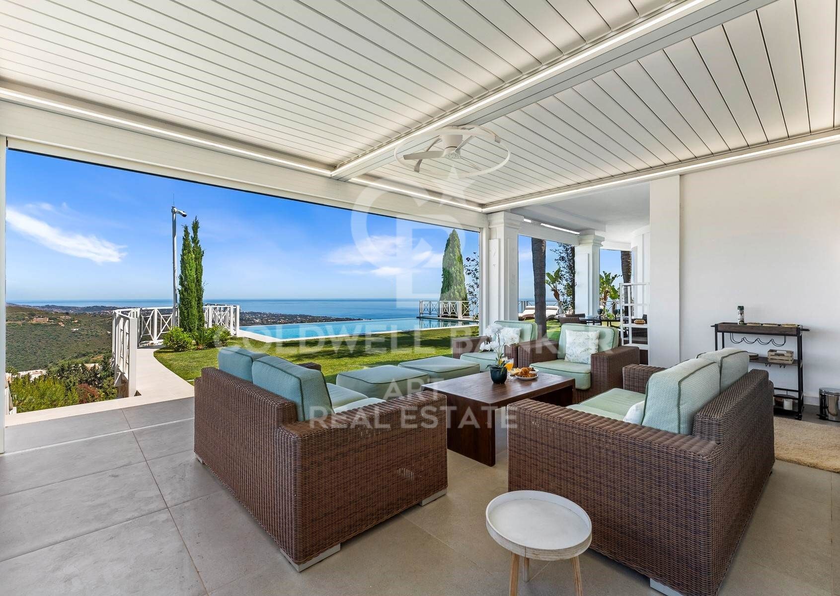 Luxury villa with panoramic views in Altos de Los Monteros, Marbella