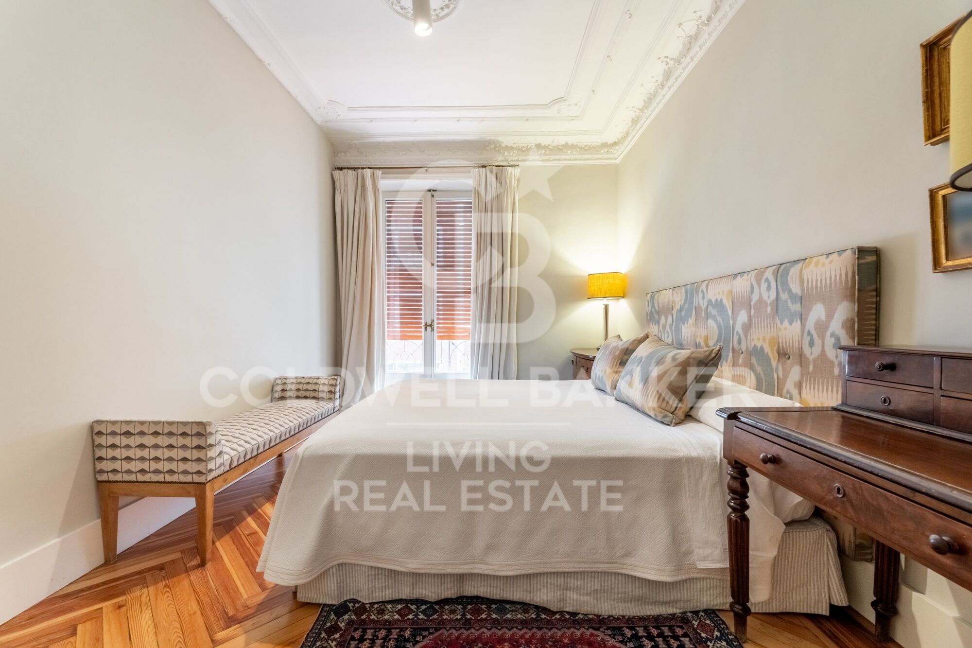 Flat 5 Bedrooms Sale Madrid