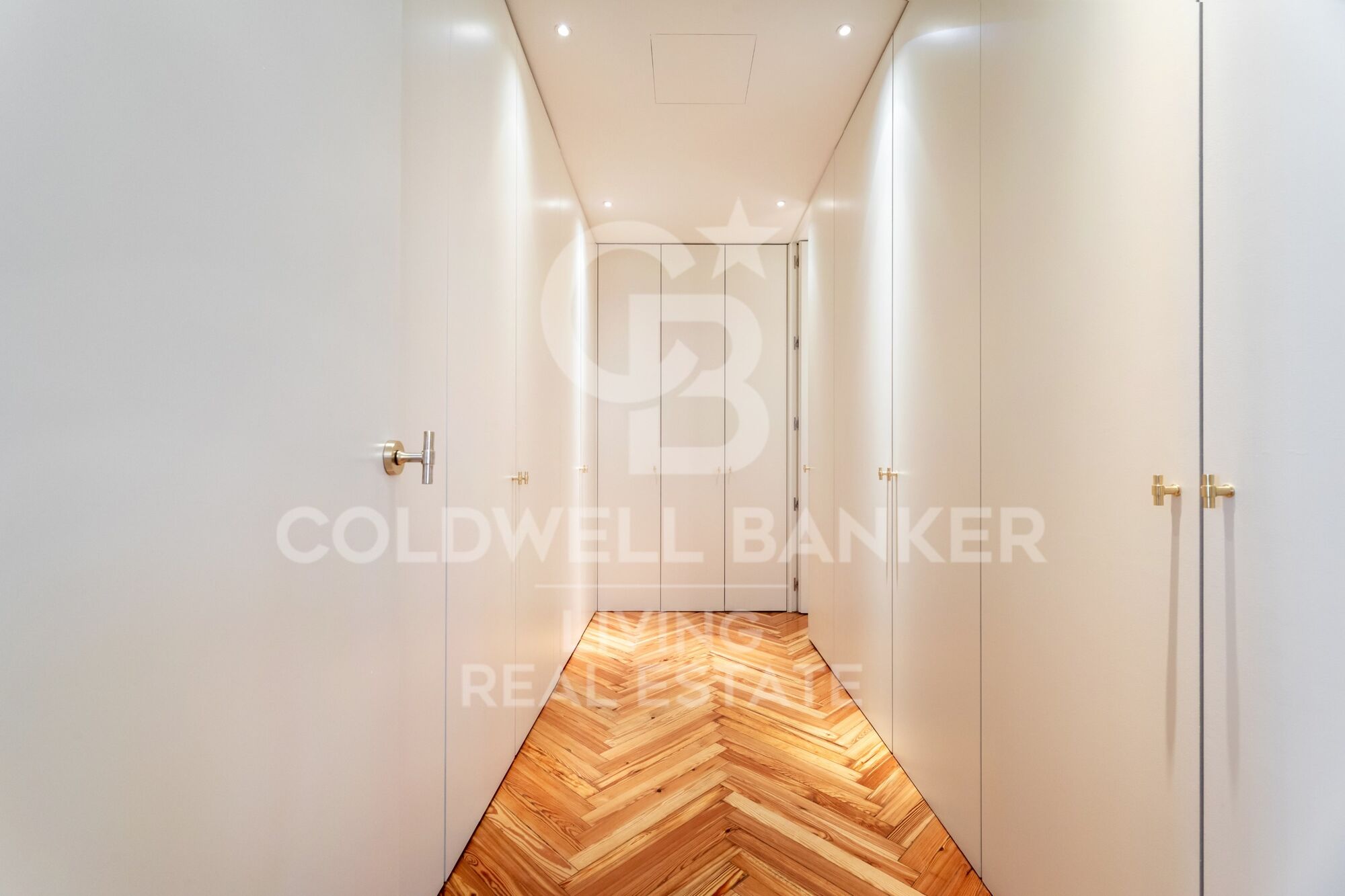 Flat 5 Bedrooms Sale Madrid