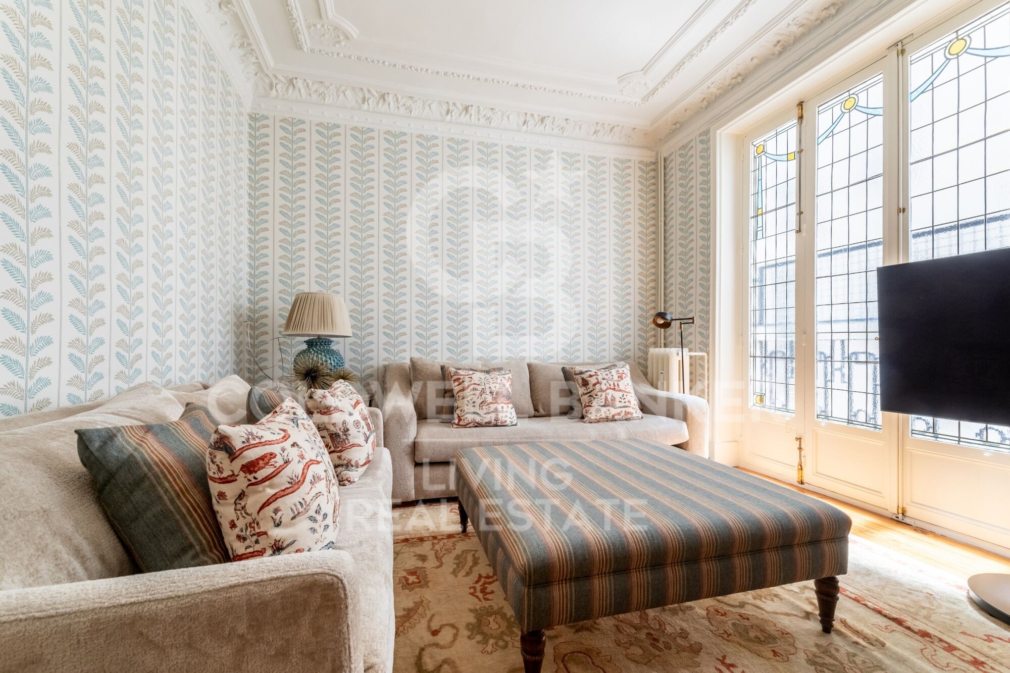 Flat 5 Bedrooms Sale Madrid