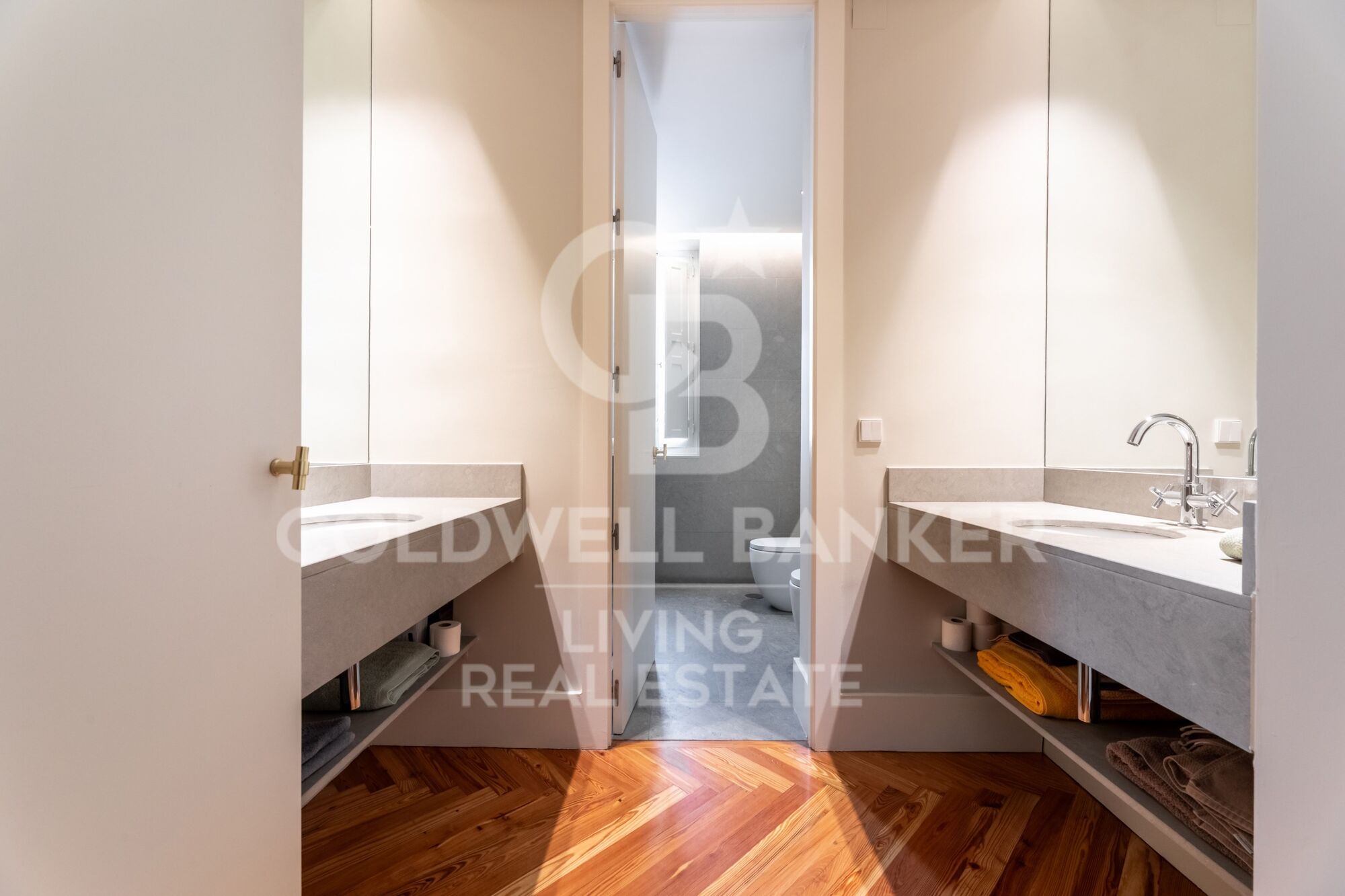 Flat 5 Bedrooms Sale Madrid