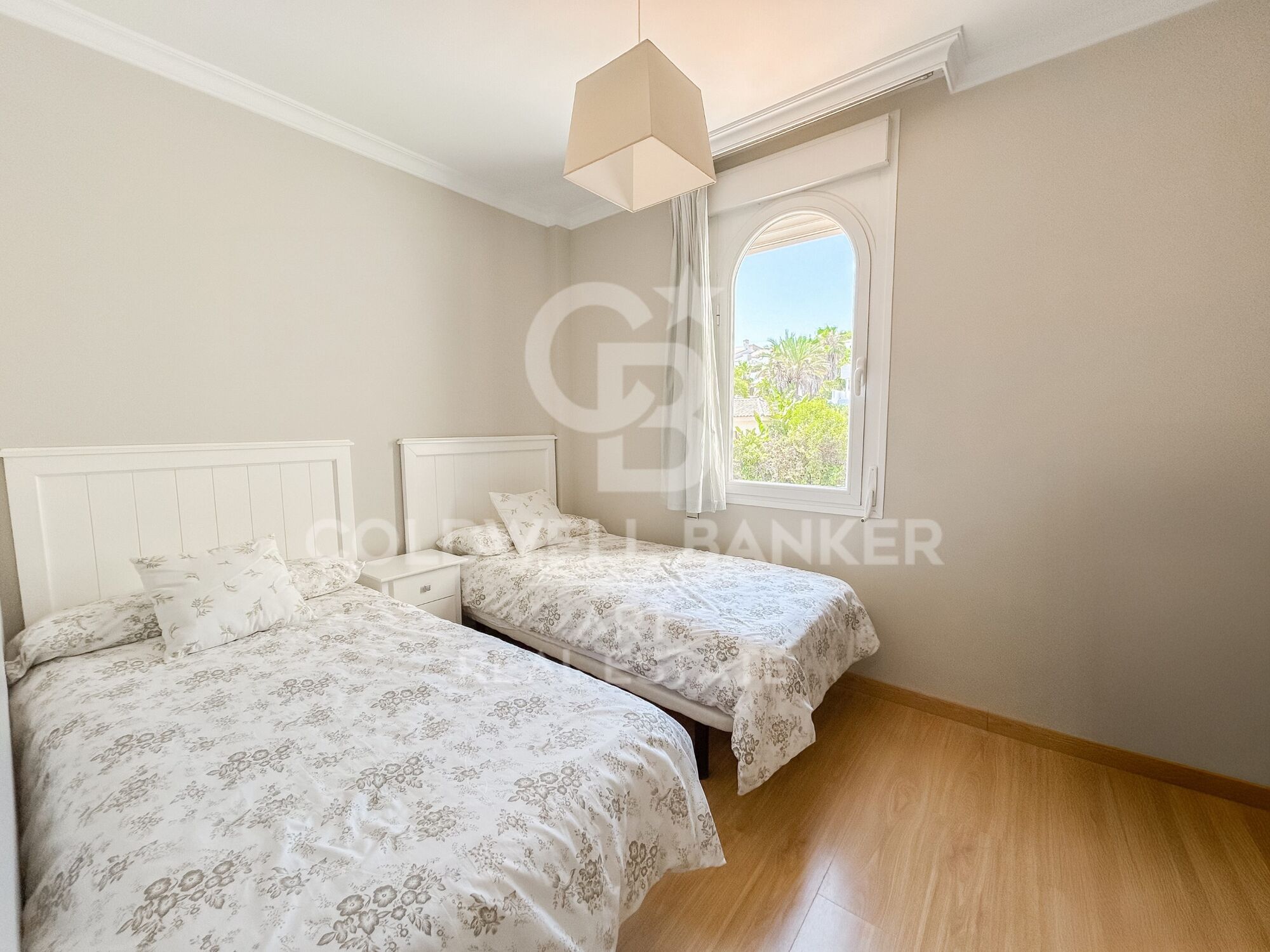 Superbe appartement 2 chambres avec solarium ensoleillé à El Campanario