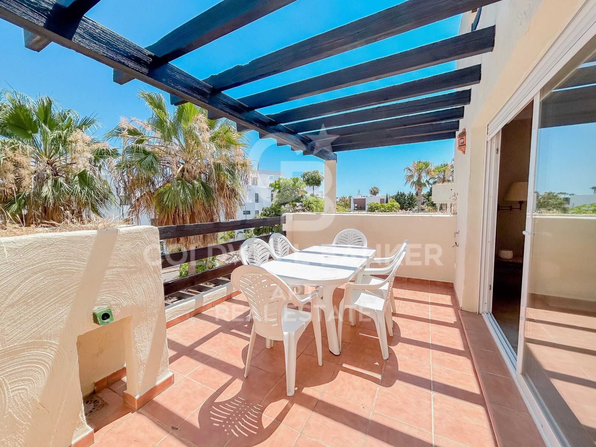 Superbe appartement 2 chambres avec solarium ensoleillé à El Campanario