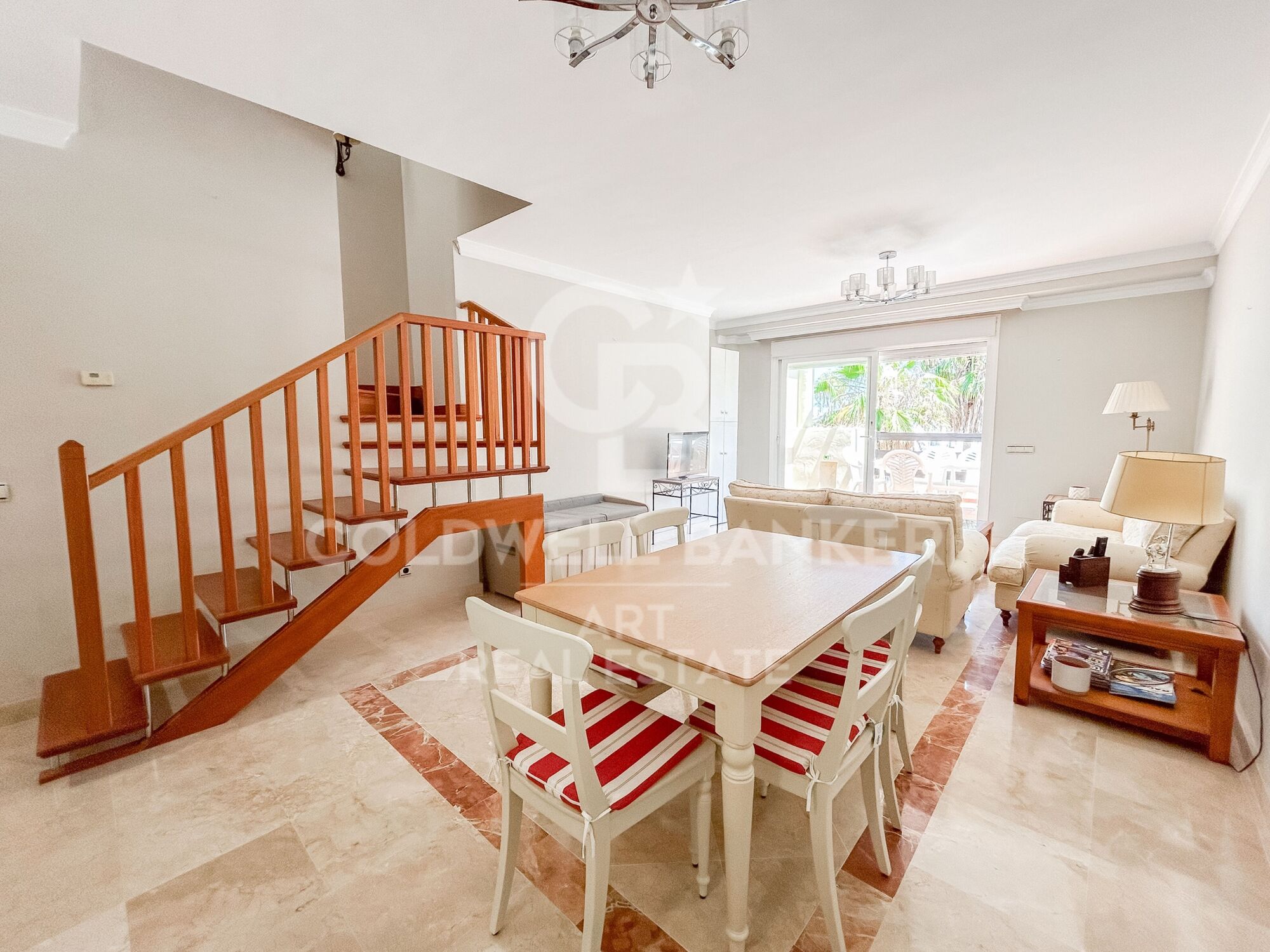 Superbe appartement 2 chambres avec solarium ensoleillé à El Campanario