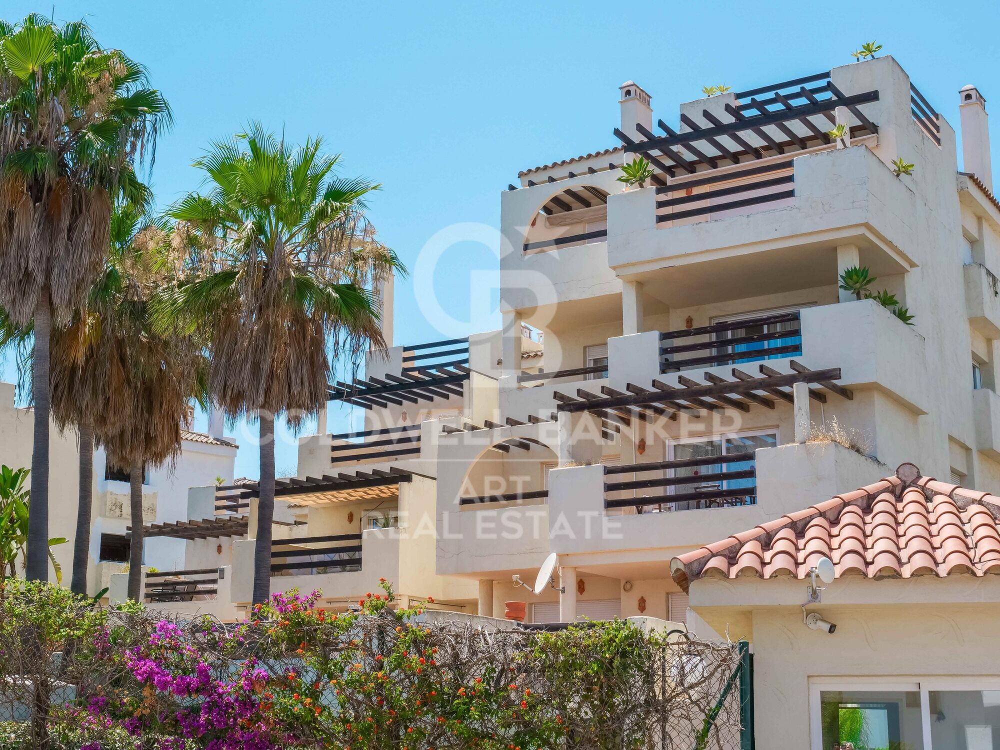 Superbe appartement 2 chambres avec solarium ensoleillé à El Campanario