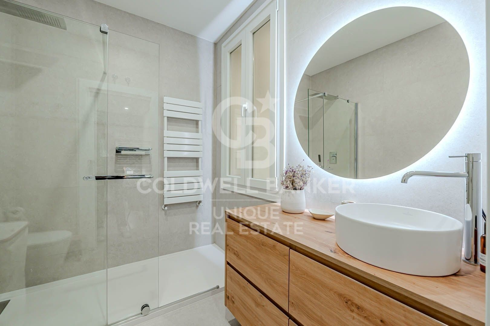 Piso reformado de 3 habitaciones a estrenar en Castellana, Madrid