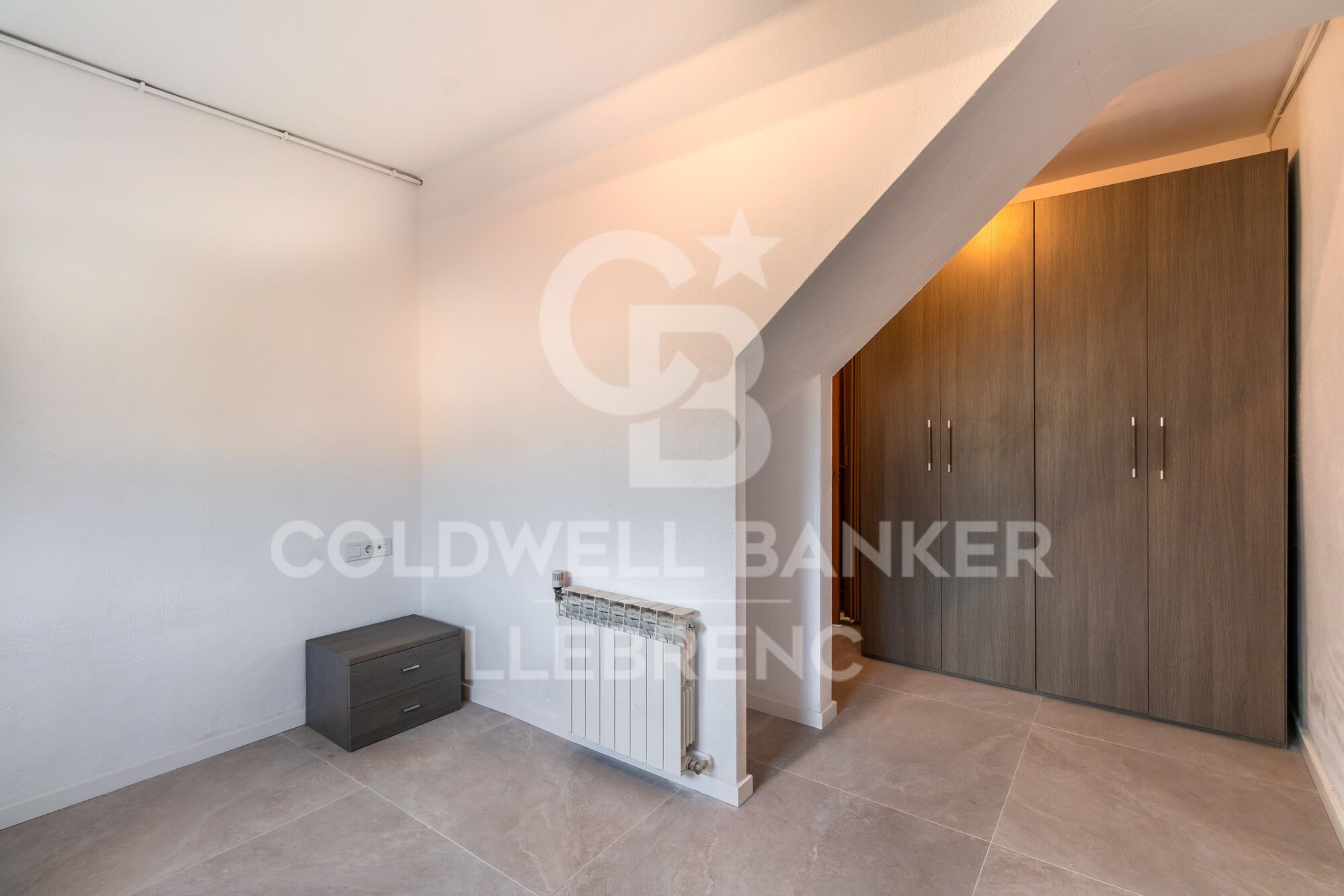 Duplex récemment rénové à louer sur la route de Sarria à Vallvidrera