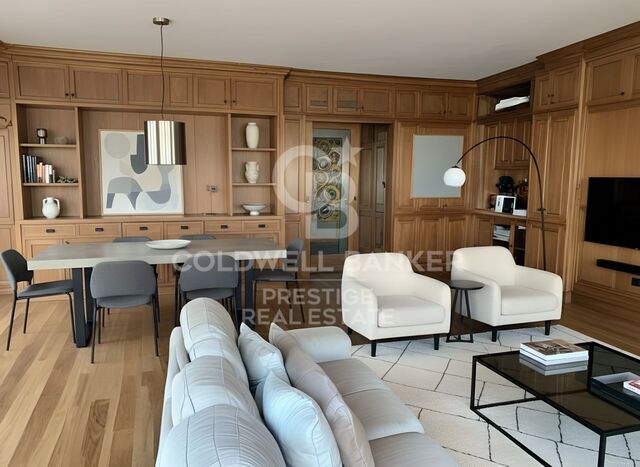 Vivienda con terraza, vistas y gran potencial de reforma en Sarria,Barcelona