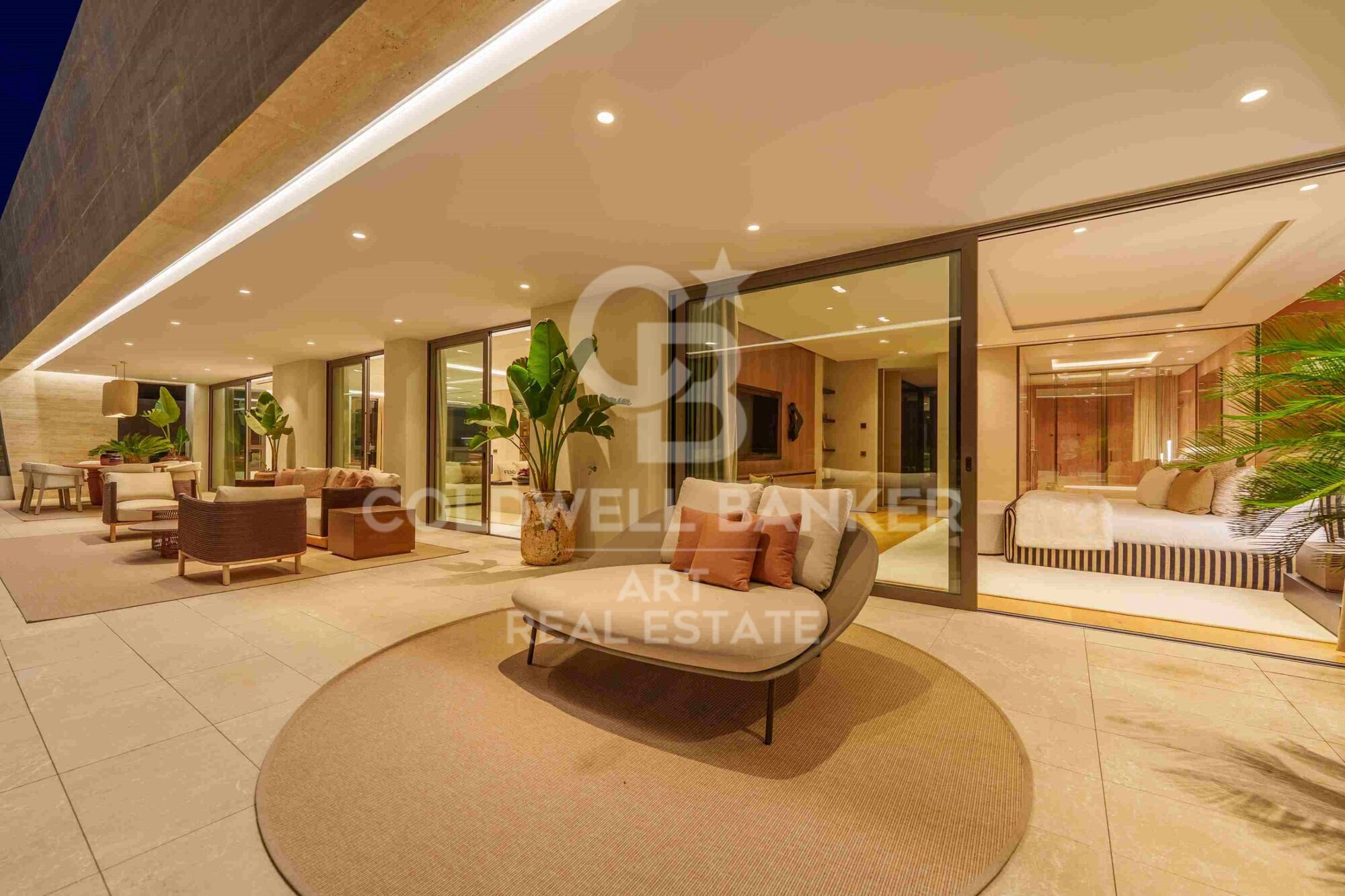 Obra maestra de lujo contemporáneo con vistas panorámicas, Milla de Oro, Marbella