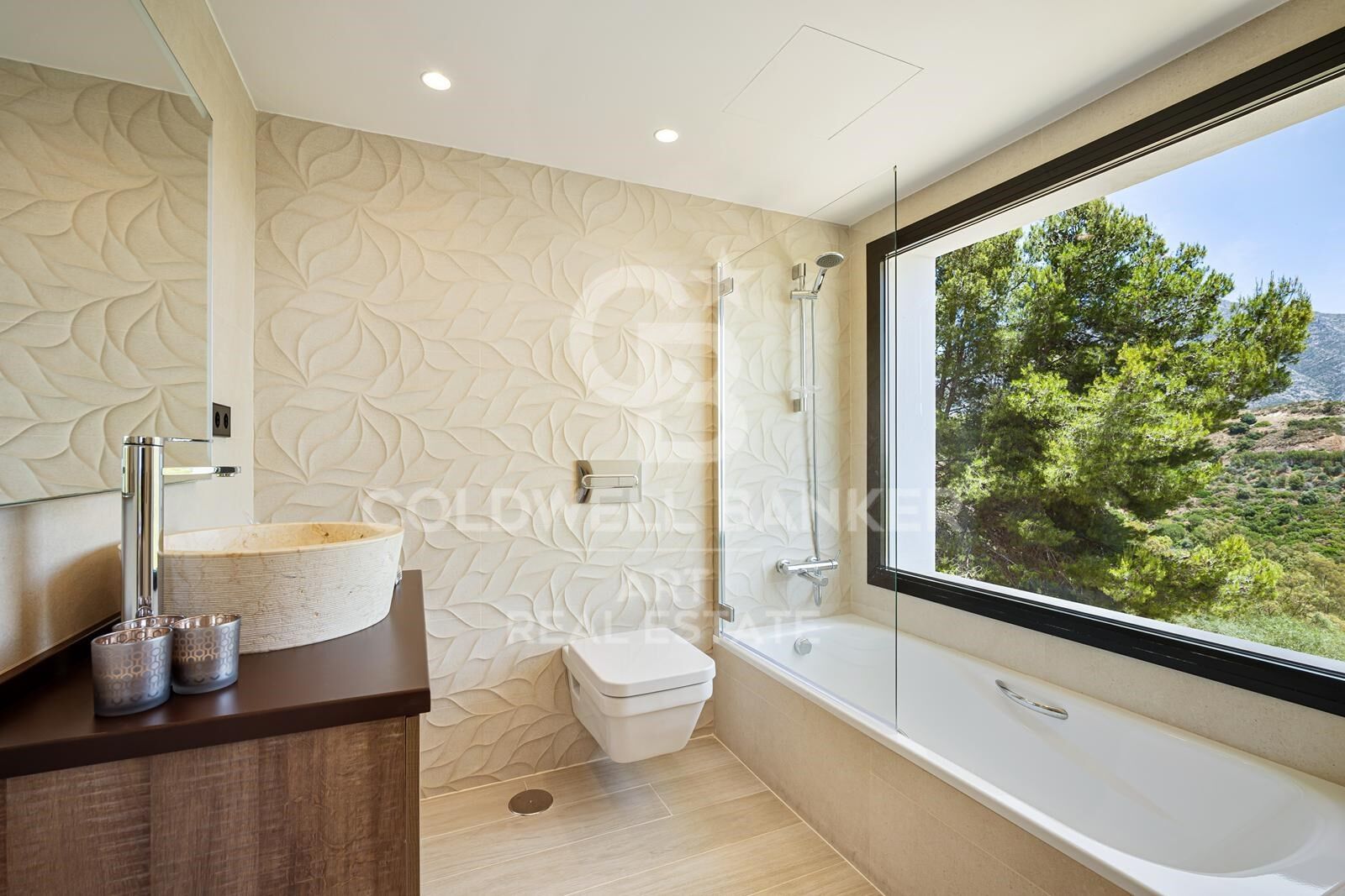 Mediterrane Luxusvilla mit Panoramameerblick in Nueva Andalucía, Marbella