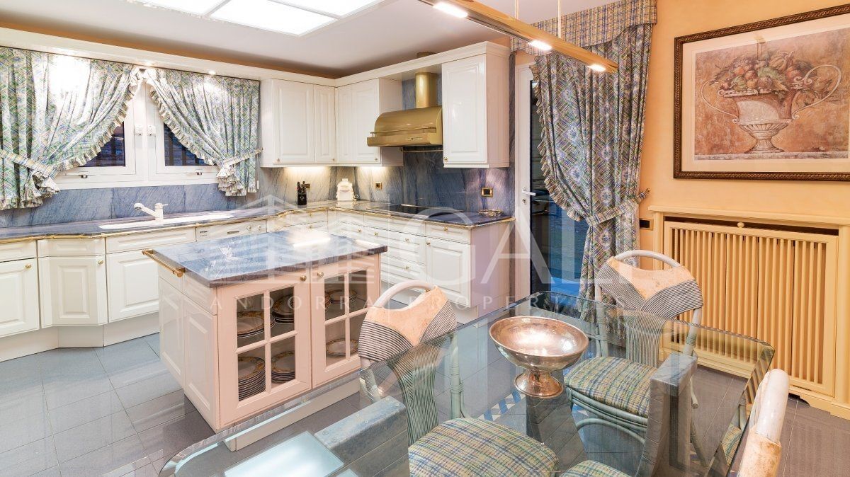 Villa 5 Bedrooms Sale Andorra la Vella