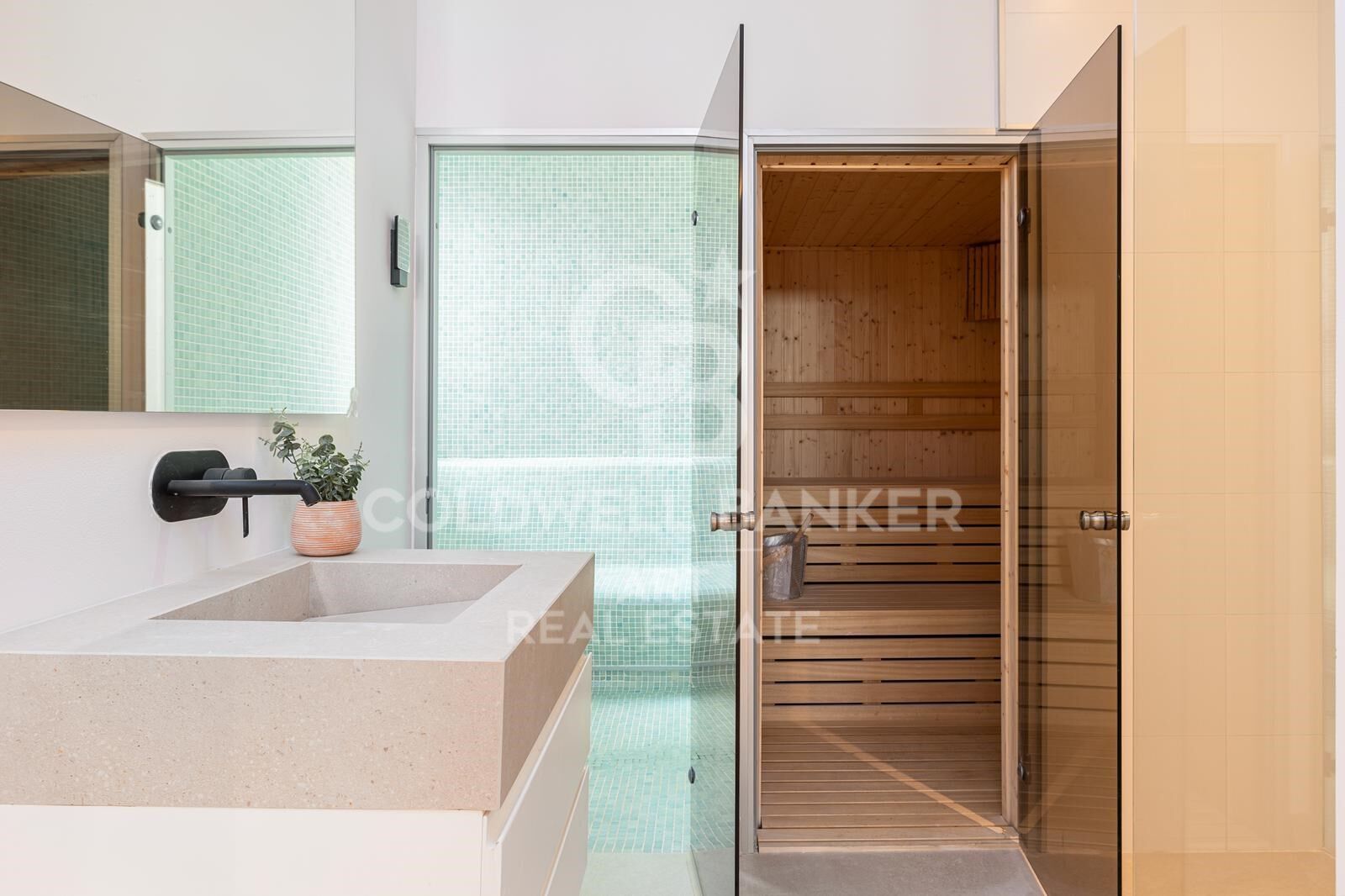 Villa moderna de lujo en la Milla de Oro de Marbella