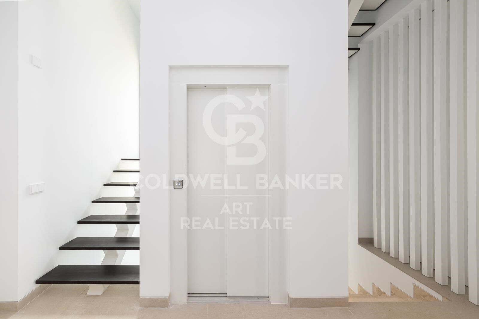 Villa moderna de lujo en la Milla de Oro de Marbella