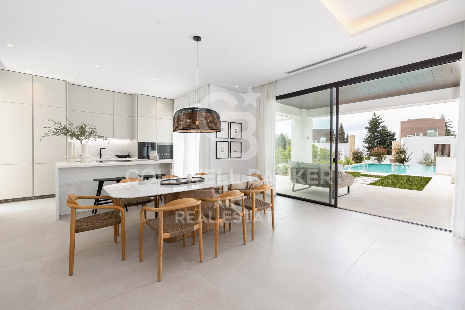 Villa de luxe moderne sur la Mille d'Or de Marbella