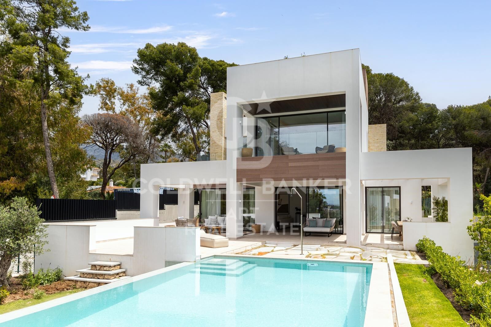 Villa de luxe moderne sur la Mille d'Or de Marbella