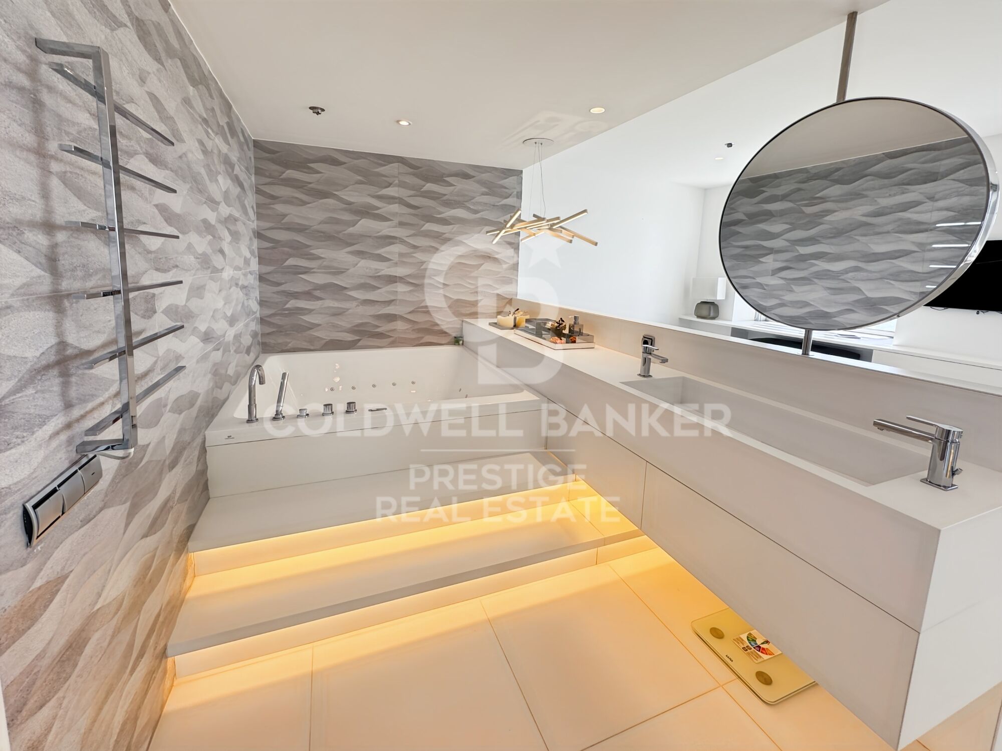 Duplex Penthouse by the Sea with Panoramic Terrace and Private Pool