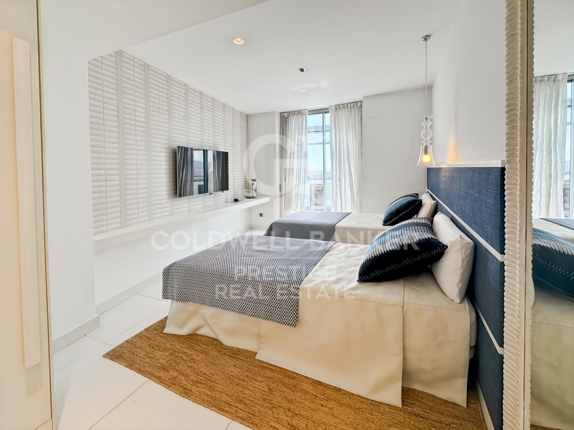 Duplex Penthouse by the Sea with Panoramic Terrace and Private Pool